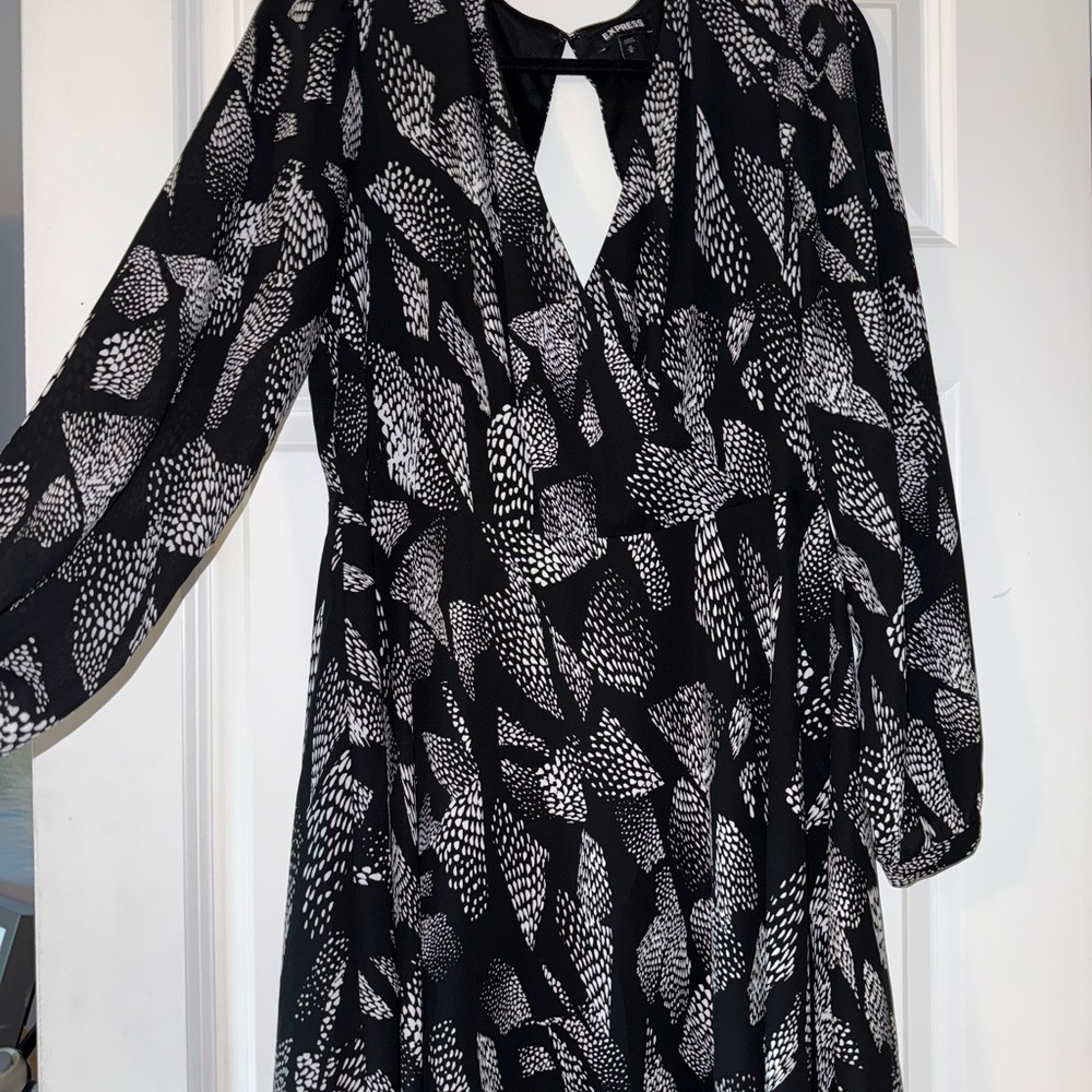 Express Elegant Black And White Patterned Dress - image 2
